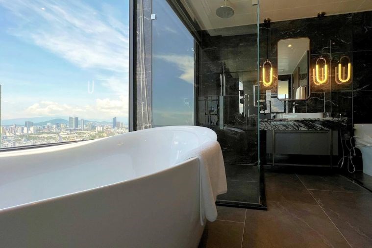 Peninsula Hotel Danang